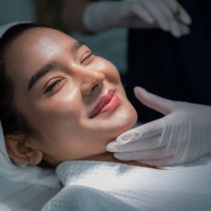 Ácido hialurinico anclaje de pomulos